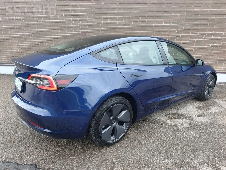 Tesla Model 3 2023 photo 4