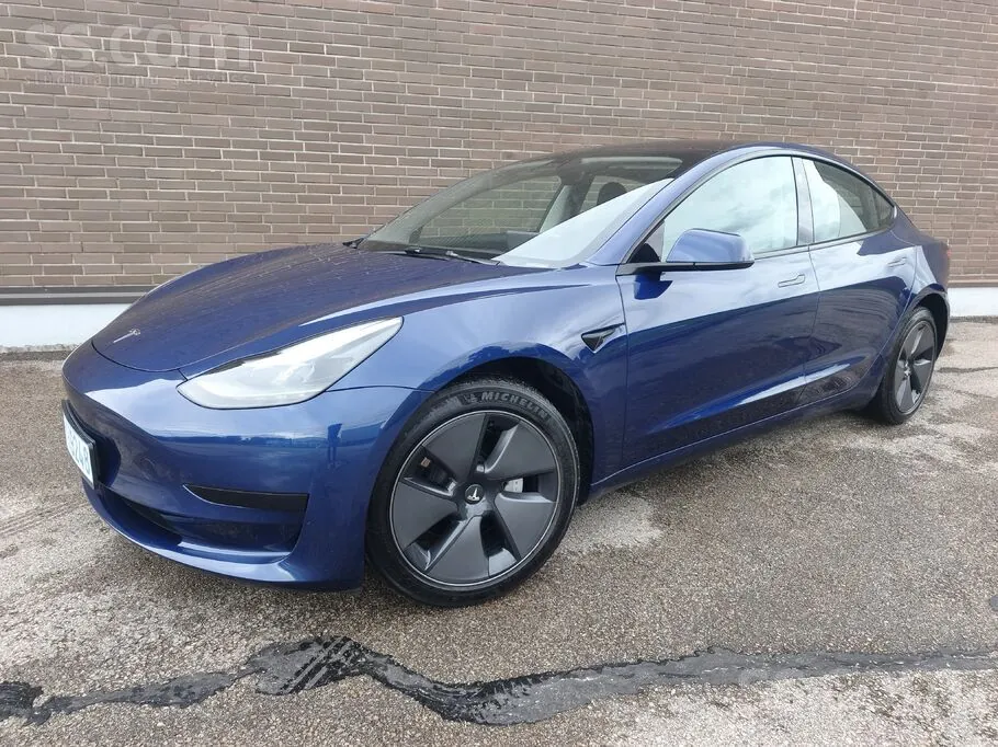 Tesla Model 3 2023 photo 2