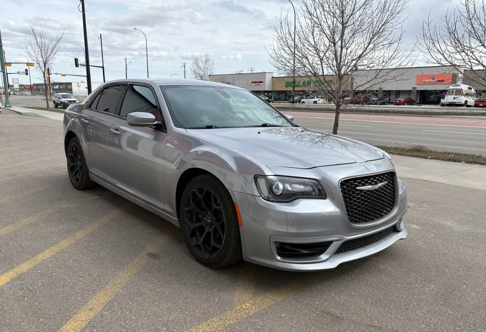 Chrysler 300 2018 photo 2