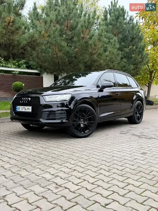 Audi Q7 2017 photo 2