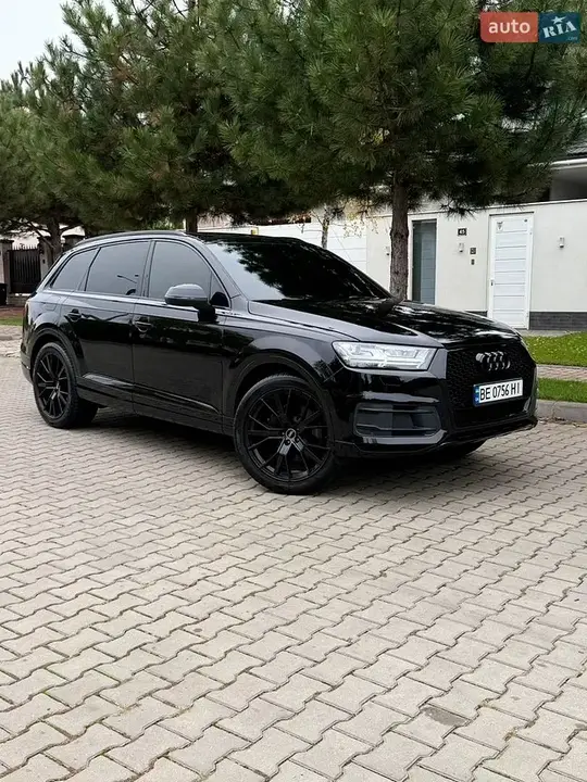 Audi Q7 2017 photo 4