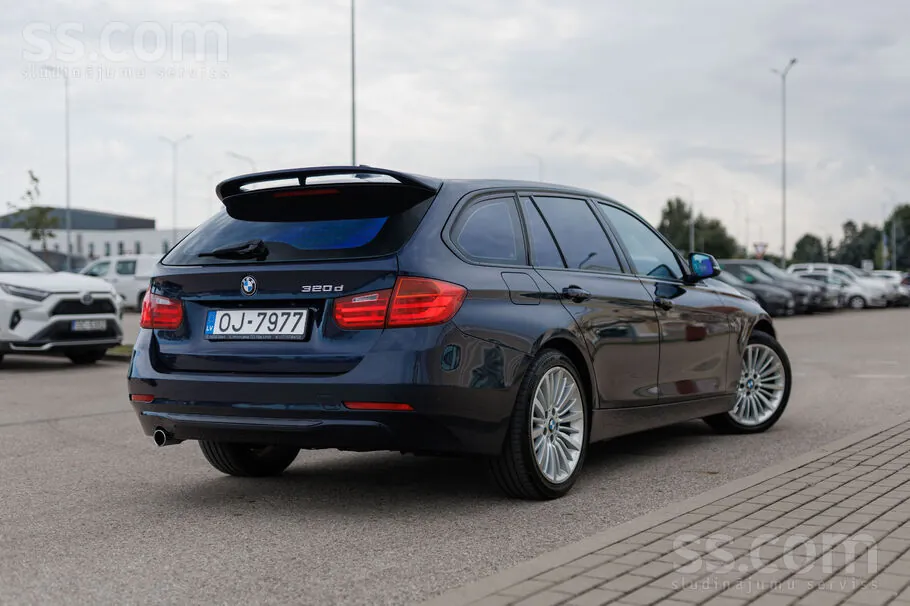 BMW 320 2014 photo 4