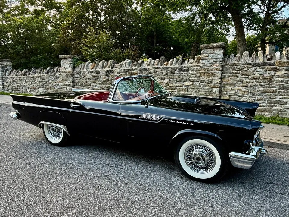 Ford Thunderbird