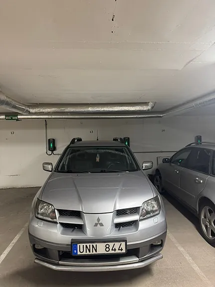 Mitsubishi Outlander 2004 photo 3