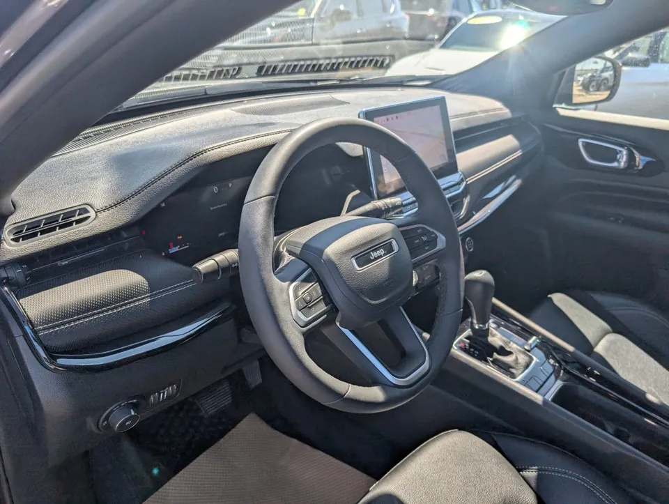 Jeep Compass 2024 photo 2