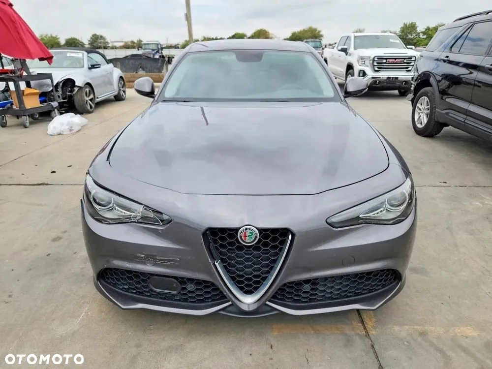 Alfa Romeo Giulia 2018 photo 5