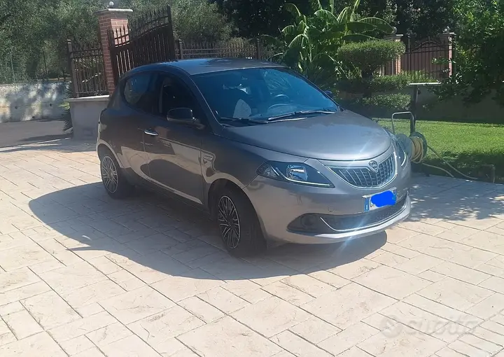 Lancia Ypsilon 2022 photo 3