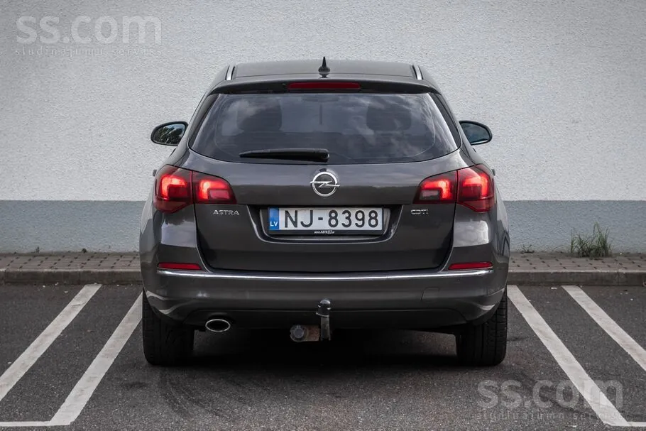 Opel Astra 2014 photo 5