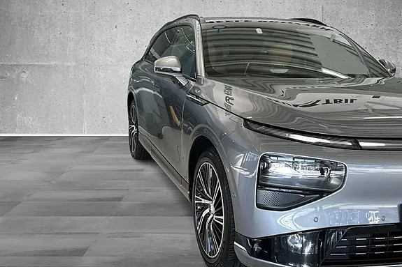 Xpeng G9 2025 photo 2