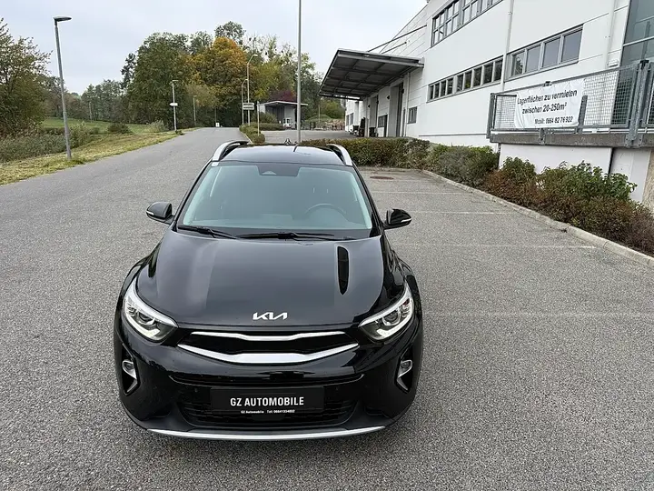 Kia Stonic 2023 photo 3