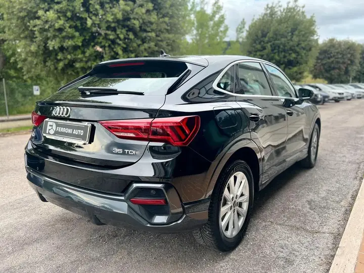 Audi Q3 2021 photo 4