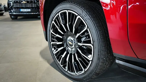 Chevrolet Suburban 2026 photo 5