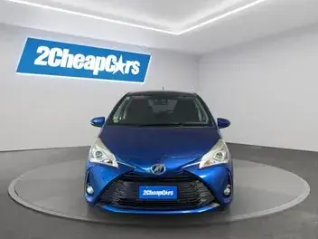 Toyota Vitz 2017 photo 3