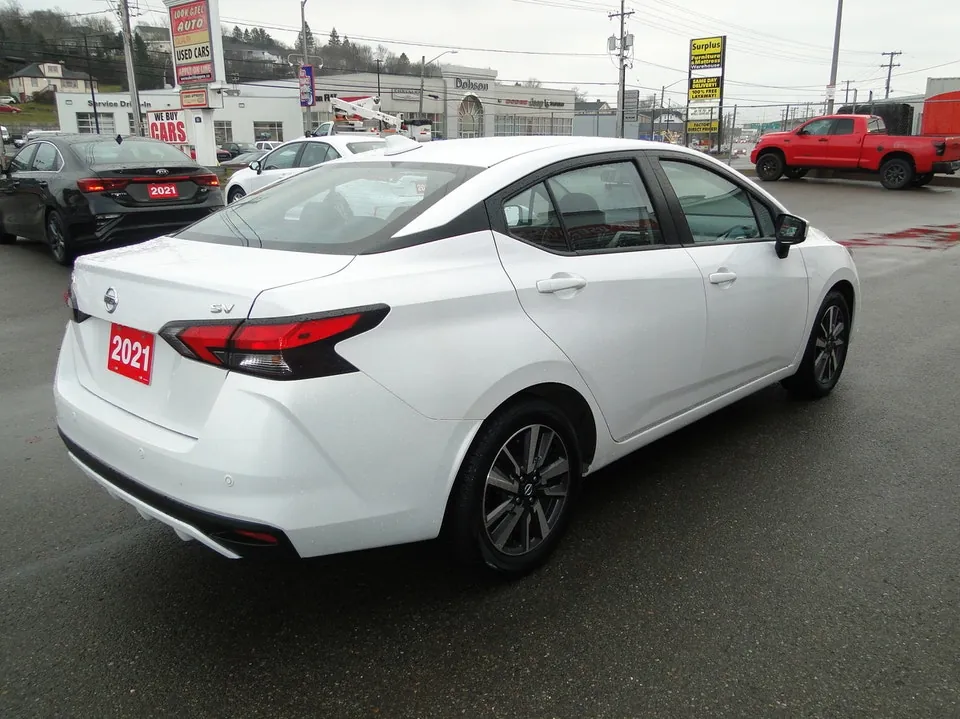 Nissan Versa 2021 photo 2