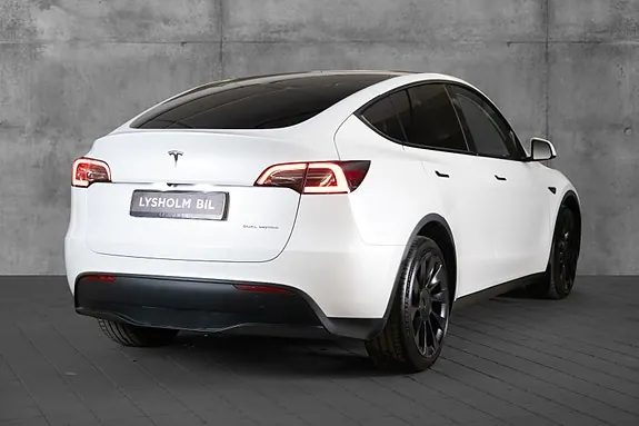 Tesla Model Y 2023 photo 5