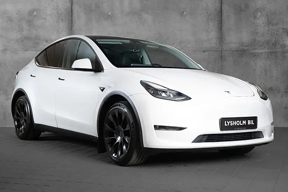 Tesla Model Y 2023 photo 2
