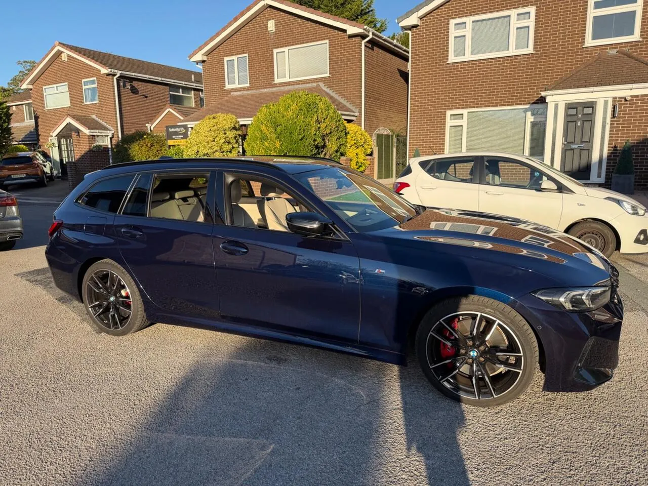 BMW 3 Series 2024 photo 3