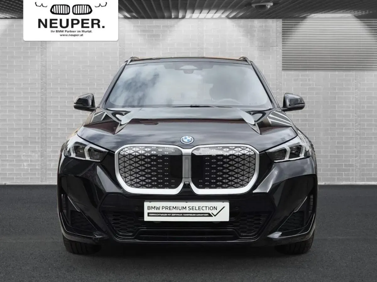 BMW Ix1 2025 photo 2