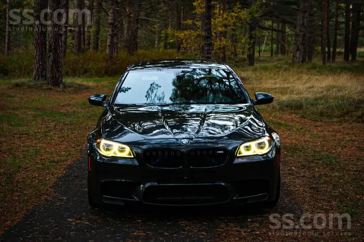 BMW M5