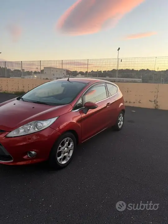 Ford Fiesta 2009 photo 2