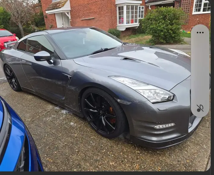 Nissan Gt-R 2014 photo 2