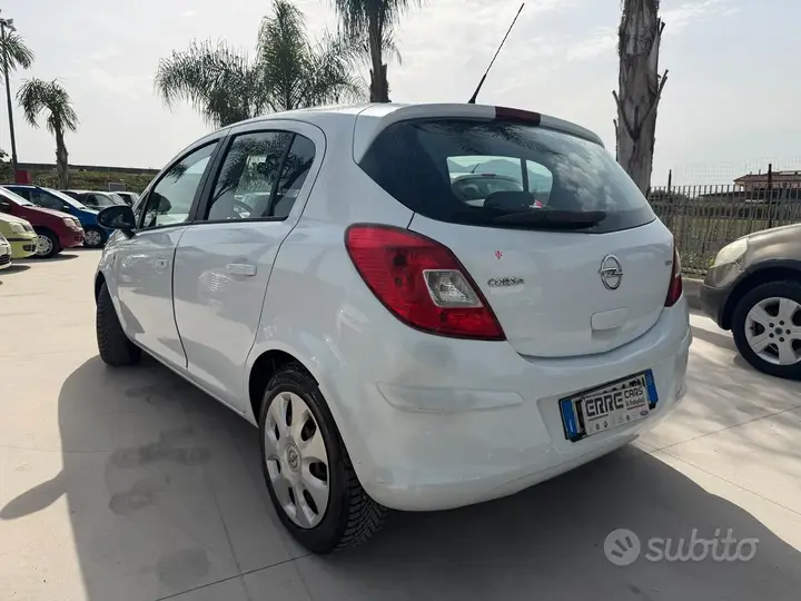 Opel Corsa 2012 photo 3