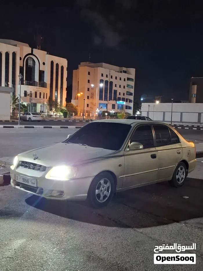 Hyundai Verna 2001 photo 4