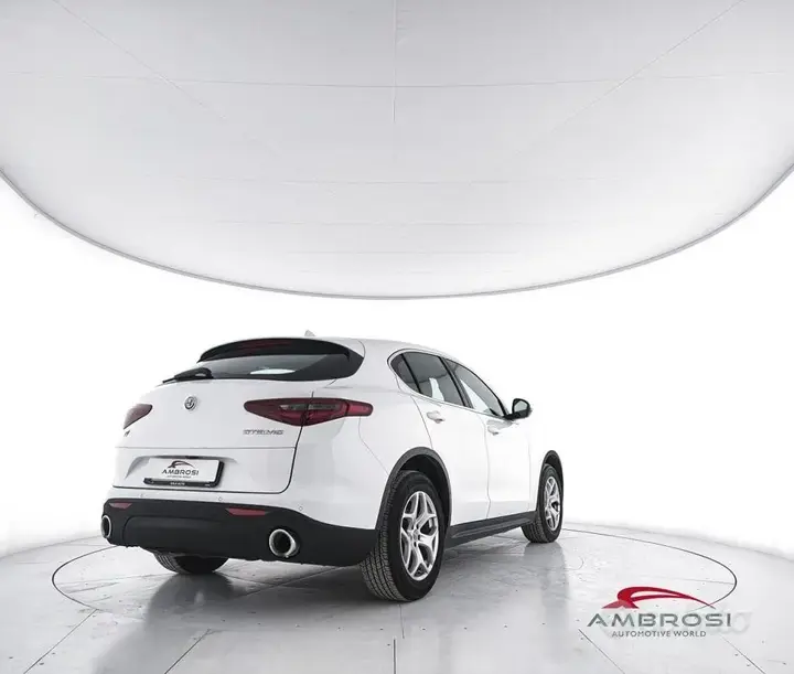 Alfa Romeo Stelvio 2021 photo 3