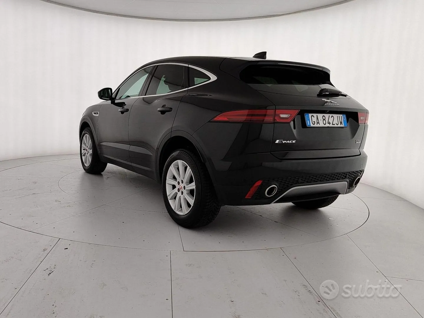 Jaguar E-Pace 2020 photo 5