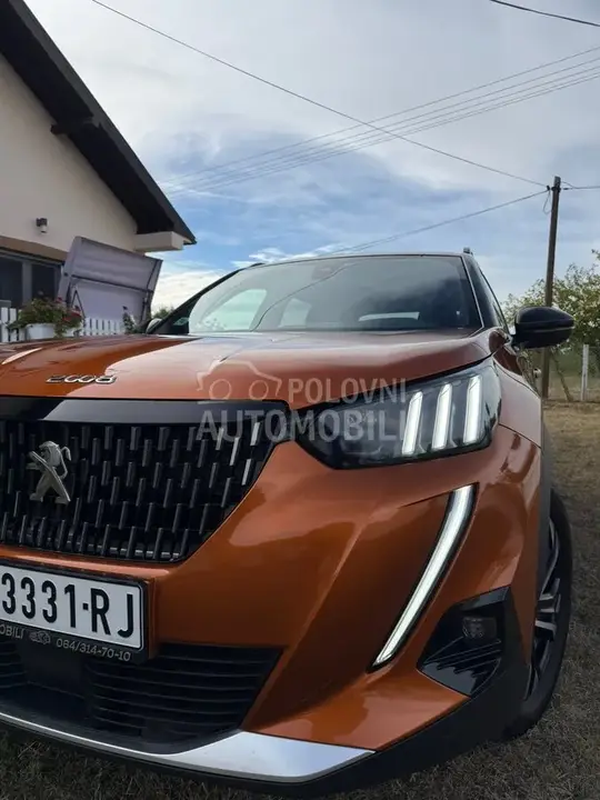 Peugeot 2008 2020 photo 3