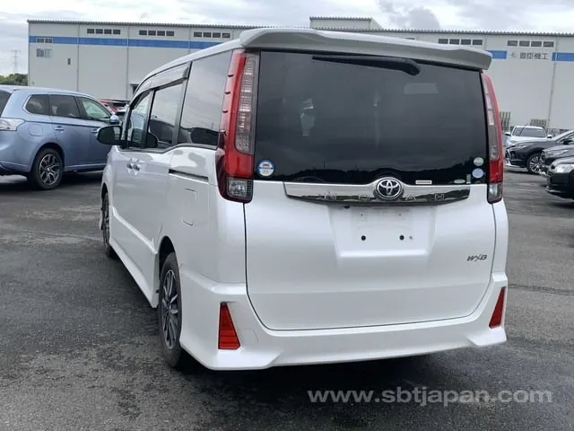 Toyota Noah Si Wxb 2017 photo 3