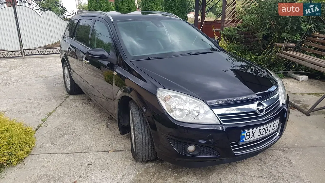 Opel Astra 2009 photo 4
