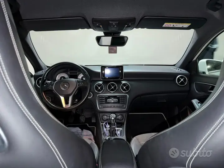 Mercedes-Benz A 180 2014 photo 4
