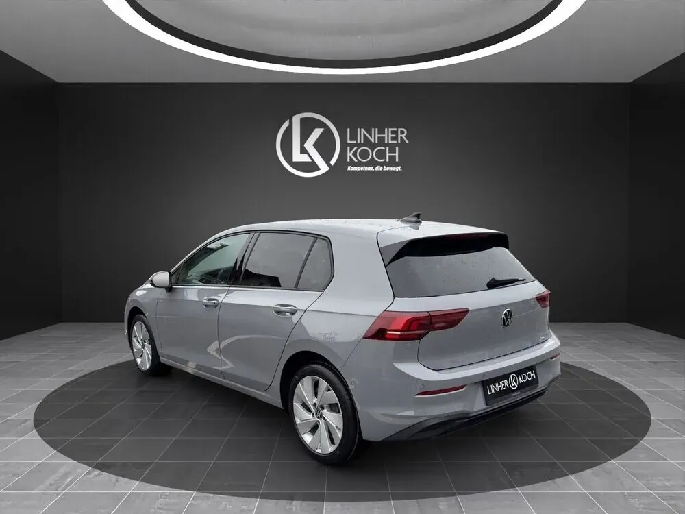 Volkswagen Golf 2025 photo 3