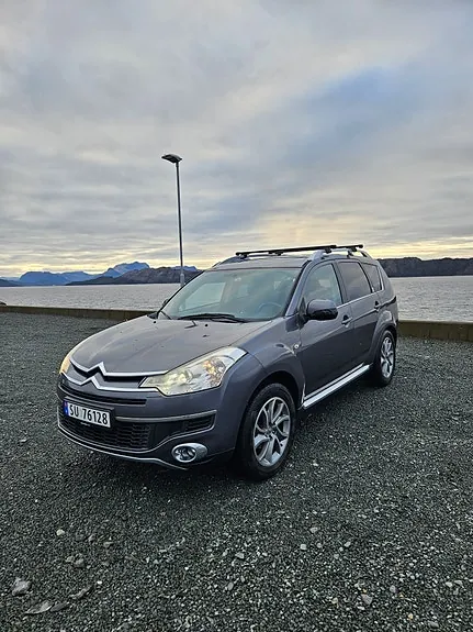 Citroen C-Crosser 2009 photo 2