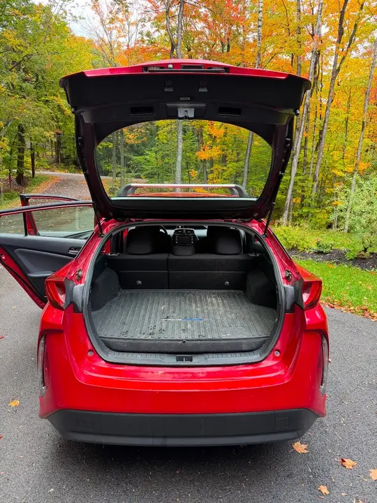 Toyota Prius Prime 2020 photo 2