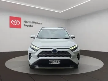 Toyota Rav4 2024 photo 3