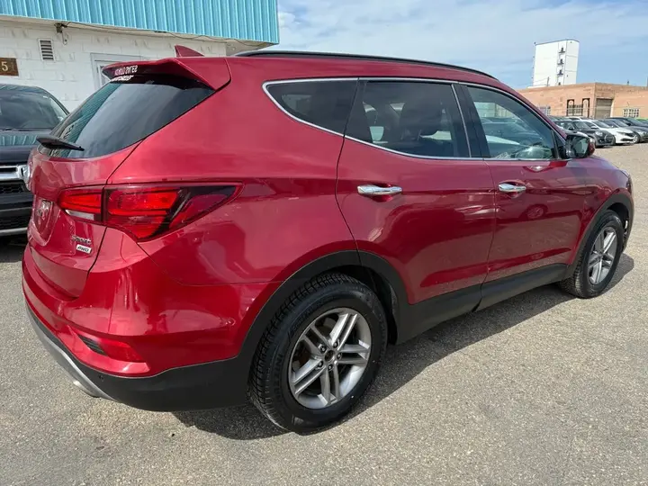 Hyundai Santa Fe 2018 photo 2