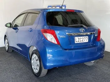 Toyota Vitz 2012 photo 5