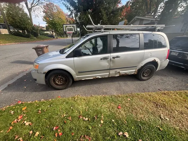 Dodge Grand Caravan 2008 photo 2