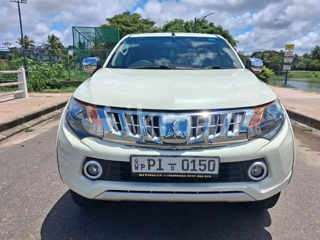 Mitsubishi L200 2016 photo 3