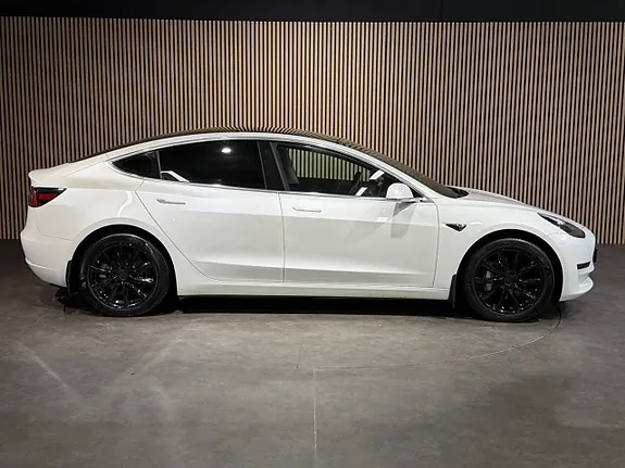 Tesla Model 3 2020 photo 2