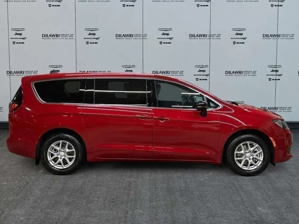 Chrysler Grand Caravan 2027 photo 4