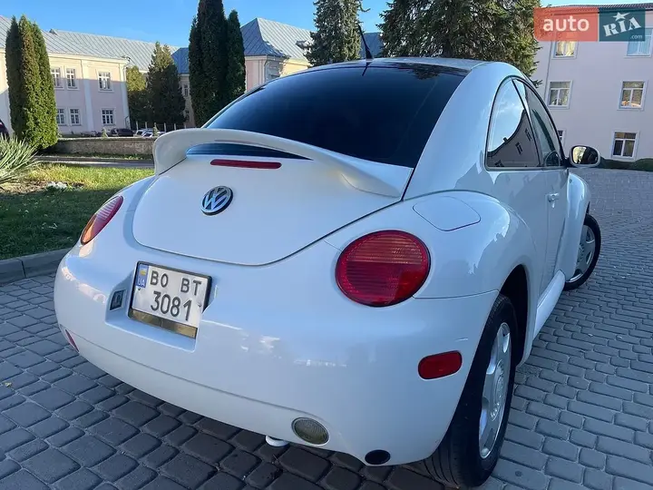 Volkswagen Beetle 2000 photo 5