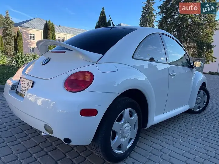 Volkswagen Beetle 2000 photo 4