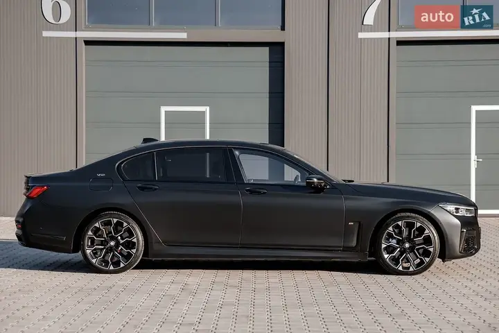 BMW 7 Series 2022 photo 3