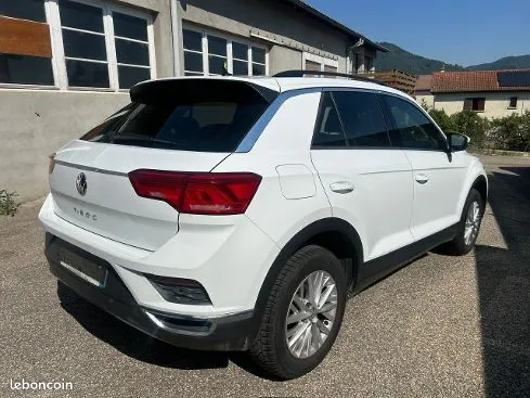 Volkswagen T-Roc 2018 photo 2
