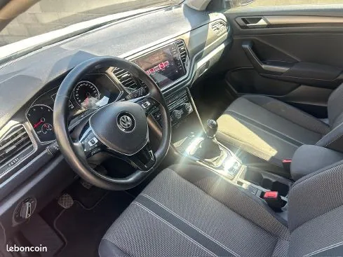 Volkswagen T-Roc 2018 photo 5