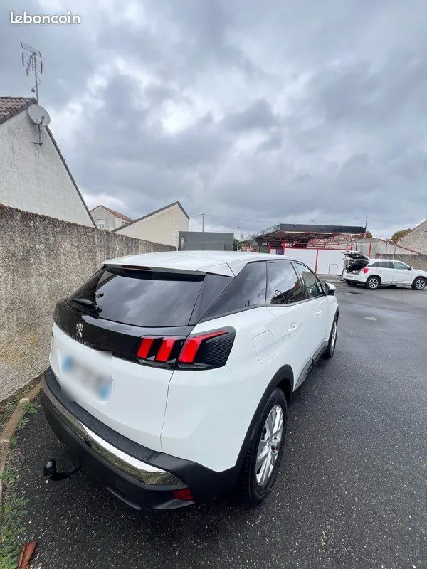 Peugeot 3008 2019 photo 2