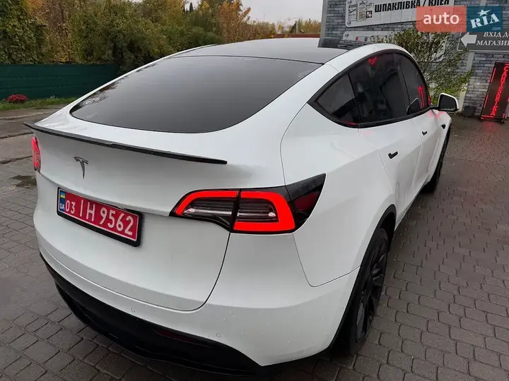 Tesla Model Y 2021 photo 3